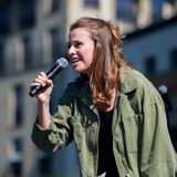 Luisa Neubauer bei ihrer Rede auf dem Klimaprotest