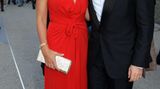 Wo immer Stephanie und Karl-Theodor zu Guttenberg auftauchten, versprühten sie Glamour. Im August 2010 besuchten sie bei den Salzburger Festspielen die Premiere der Oper "Romeo und Julia" – sie im stilvollen roten Abendkleid, er im Smoking mit schwarzer Fliege.