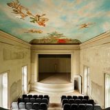 Blick auf die kleine Bühne des César Theaters  in Portugal