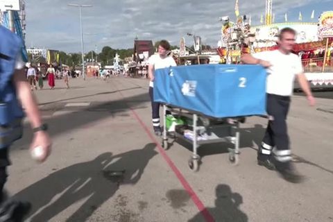 Video: Acht leicht Verletzte nach Unfall auf Oktoberfest-Achterbahn