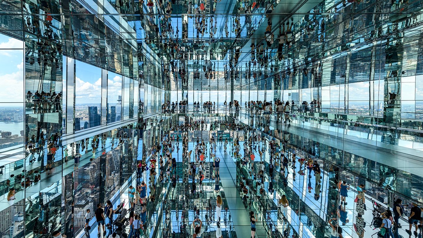 Michael Kemter "Gewimmel"  Mit diesem "Wimmelbild" hat der österreichische Fotograf Michael Kemter den ersten Platz in der Kategorie "Architektur und Technik" belegt.