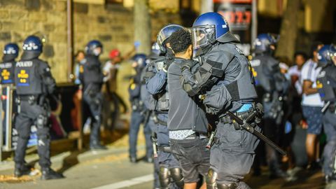 Mit einem Großaufgebot brachten Landes- und Bundespolizei die Lage beim Eritrea-Festival am Samstag in Stuttgart unter Kontrolle
