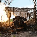 Der UN-Zwischenbericht beklagt einen "bestürzenden Anstieg" der Todesfälle von Zivilpersonen in Kriegen im Jahr 2022 – vor allem durch den Krieg in der Ukraine. Aber: "Anhaltende und neu entstehende gewaltsame Konflikte in allen Teilen der Welt blockieren den globalen Weg des Friedens und die Verwirklichung von Ziel 16." Das Ideal friedlicher und inklusiver Gesellschaften sei ferner denn je. "Um Ziel 16 bis 2030 zu erreichen, muss Vertrauen zurückgewonnen und die Fähigkeit der Institutionen gestärkt werden, Gerechtigkeit für alle zu sichern und einen friedlichen Übergang zur nachhaltigen Entwicklung zu ermöglichen."