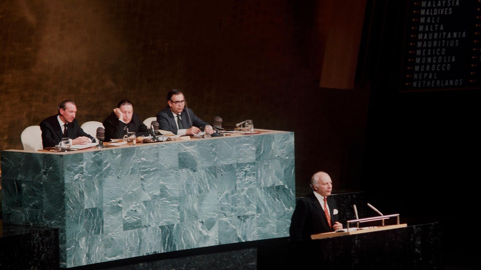Das Warten ist vorbei: Außenminister Walter Scheel spricht vor der Uno im Jahr 1973