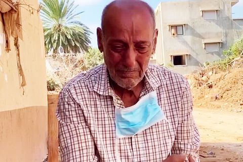 Flutkatastrophe in Derna: Vier Kinder und eine Enkelin im Haus ertrunken: Li­by­er trauert um seine Familie