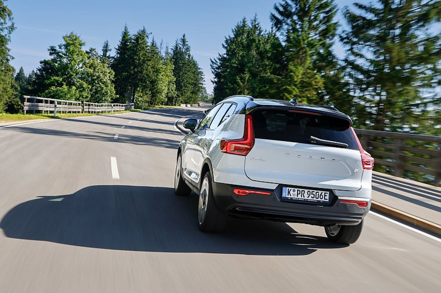 Volvo XC40 Recharge Pure Electric Twin Motor