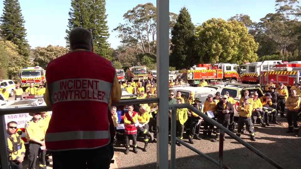 Video: Australiens Feuerwehr wappnet sich für riskanten Sommer