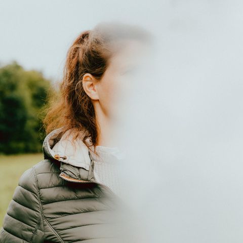 Ein Anonymes Portrait einer Mutter die das Sorgerecht für ihren Sohn verlor