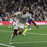 Nach dem Abgang von Weltfußballer Karim Benzema nach Saudi-Arabien klaffte eine Lücke im Sturm von Real Madrid. Die wenigsten hätten wohl damit gerechnet, dass der 20-jährige Jude Bellingham diese füllt. Bellingham kam im Sommer für die stolze Summe von 103 Millionen Euro aus Dortmund und war ursprünglich als defensiver Mittelfeld-Spieler eingeplant. Doch nach fünf Spieltagen führt der Engländer die Torschützenliste der spanischen Liga mit fünf Treffern an.