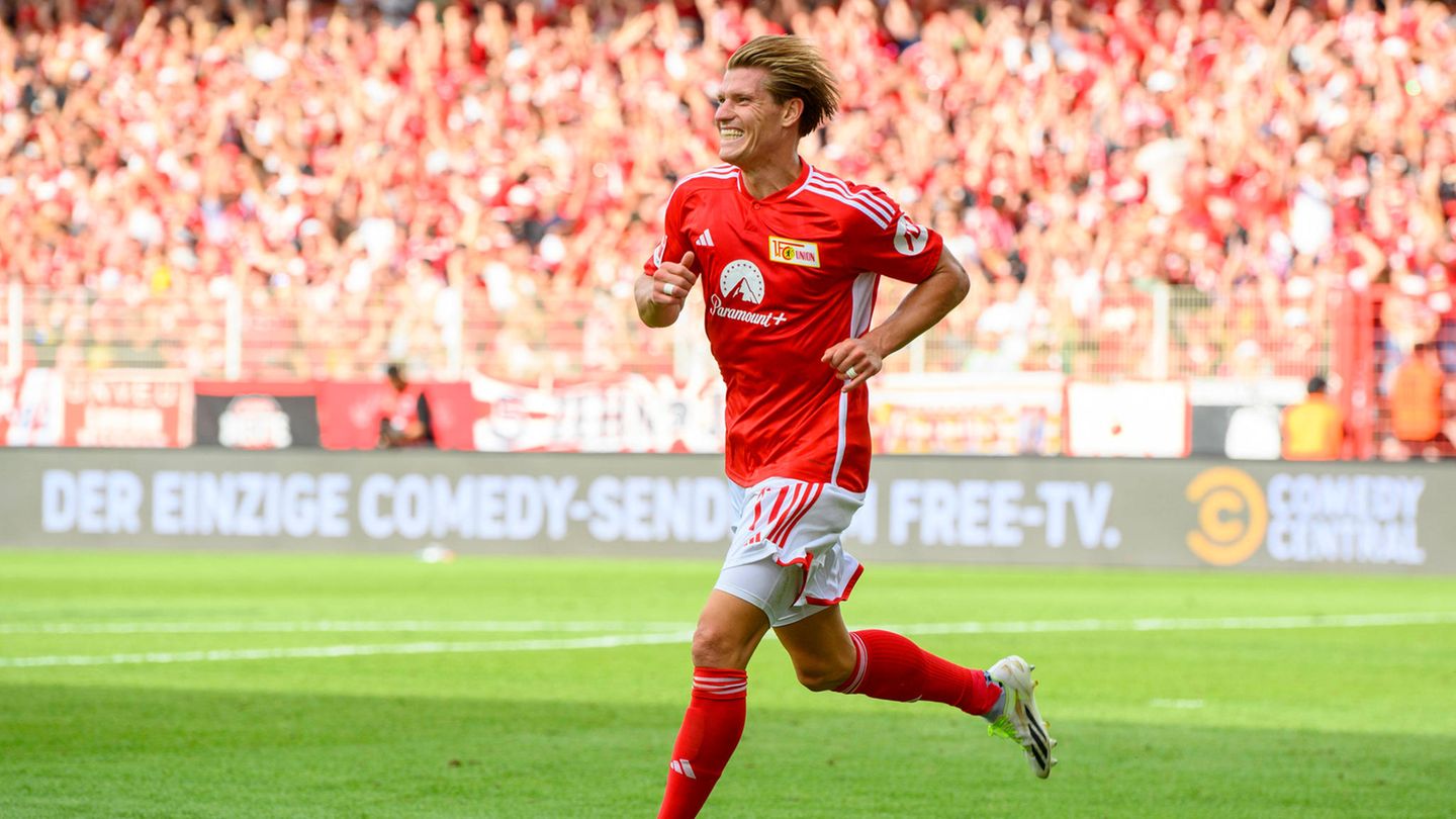 Damit hat Bellingham sogar ein Tor mehr auf dem Konto als Union-Stürmer Kevin Behrens. Gerade sein Hattrick am ersten Spieltag gegen Mainz 05 ließ Stimmen laut werden, Behrens müsse in der Nationalmannschaft spielen. Jedes seiner vier Saisontore erzielte Behrens mit dem Kopf. Bis 2018 kickte Behrens noch für Saarbrücken in der Regionalliga – fünf Jahre später spielt er Königsklasse.