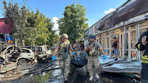 Tod und Zerstörung in Kostjantyniwka in der Ukraine: Am 6. September explodierte auf einer belebten Marktstraße eine Rakete