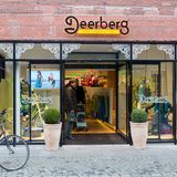 Der Modehändler Deerberg meldete im Juni 2023 Insolvenz an. Mangels Investoren wurden Läden und Onlineversand dichtgemacht. 270 Arbeitsplätze sind betroffen, der Großteil der Mitarbeiter wurde zum 1. September freigestellt. Im November 2023 wurde bekannt, dass das Kieler Unternehmen Scandic Fashion die Marke und die Website deerberg.de weiterführen will.