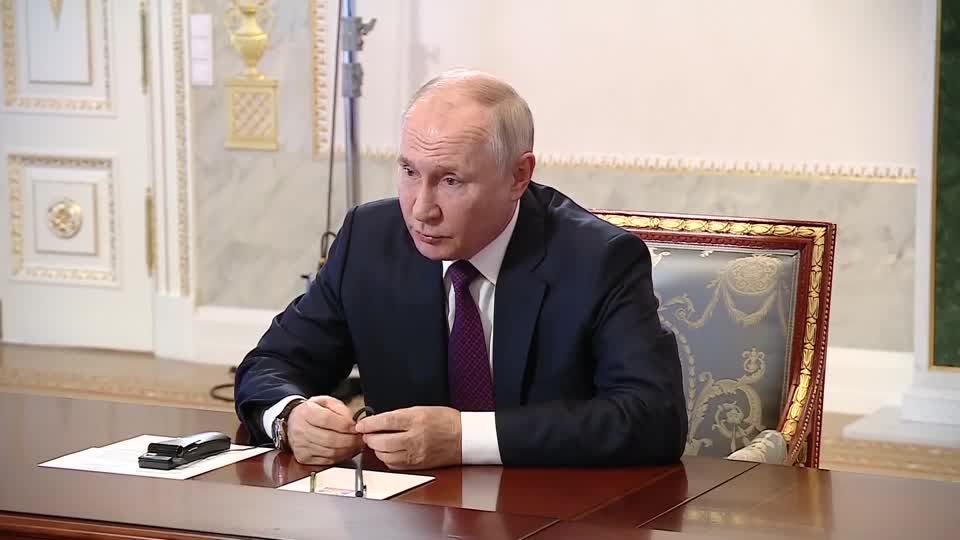 Video: Waffenruhe in Bergkarabach - Putin sieht sich als Friedensstifter