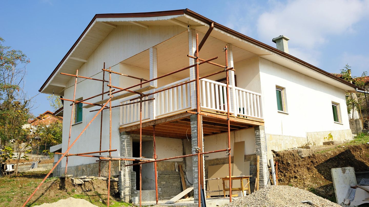 Old building nightmare: Unrenovated home is out of the question for many people