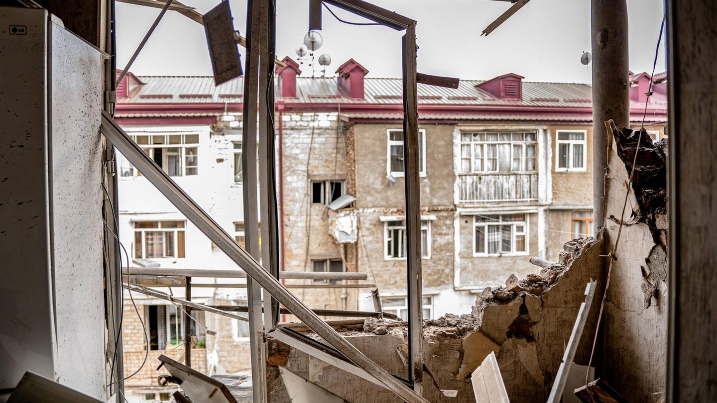Nagorno-Karabakh: Eyewitness reports attacks by Azerbaijan