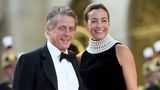 Hugh Grant und Anna Elisabet Eberstein