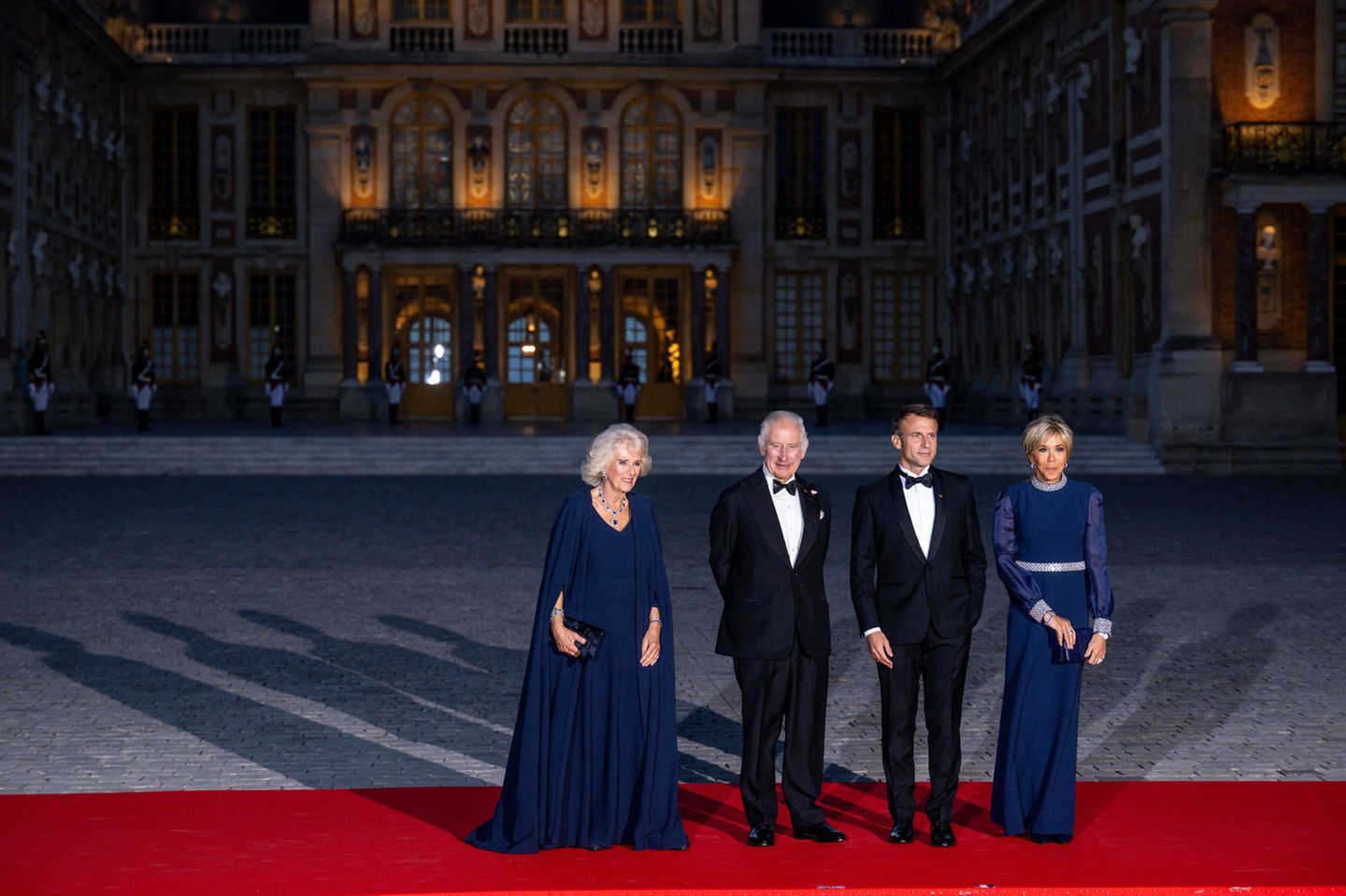 König Charles III, Königin Camilla, Emmanuel und Brigitte Macron