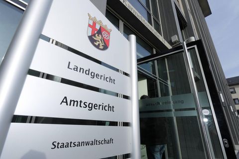 Hinweisschild auf das Landgericht Koblenz