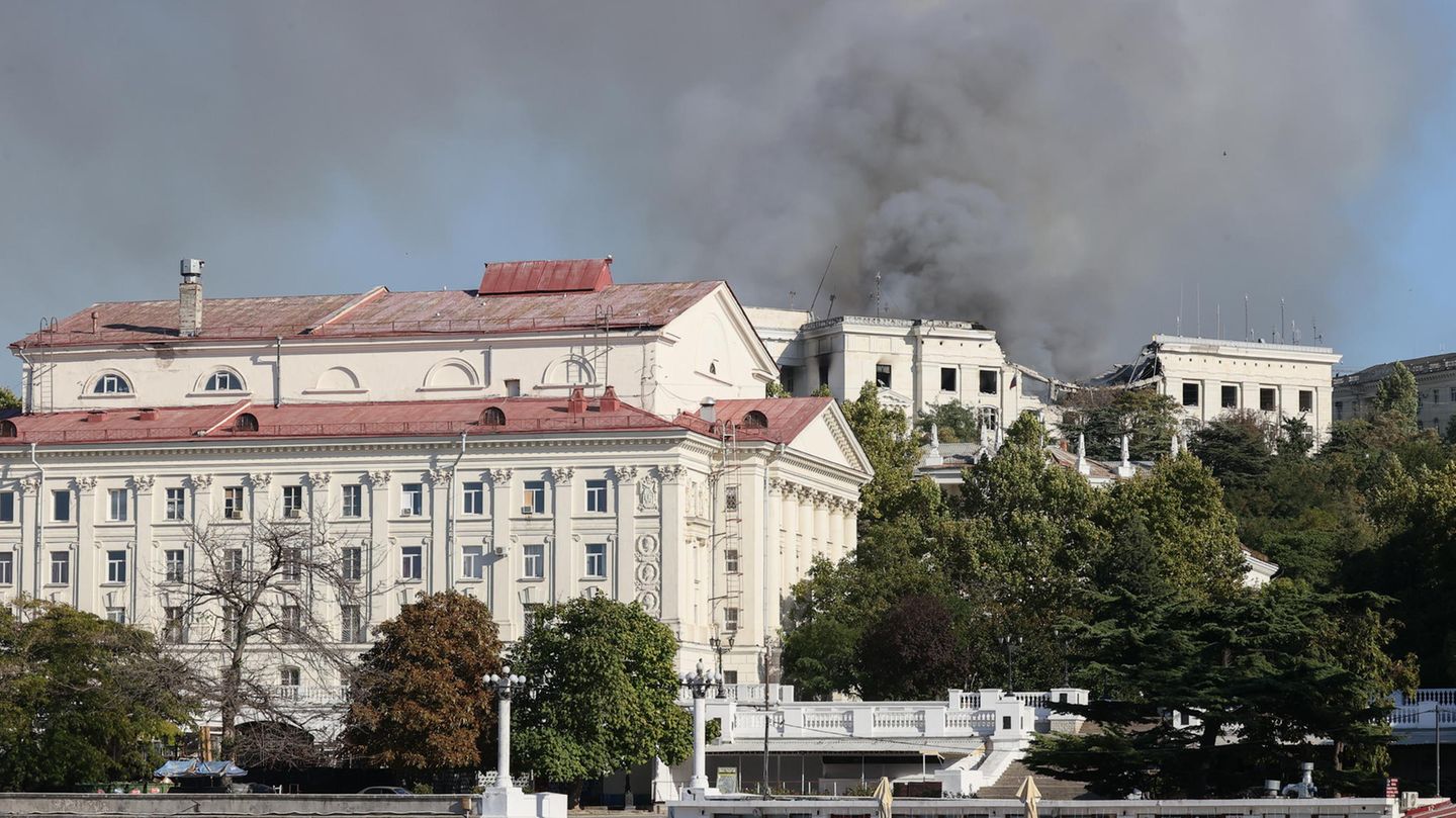Ukraine News: Kiev reports killing of Russian fleet commander