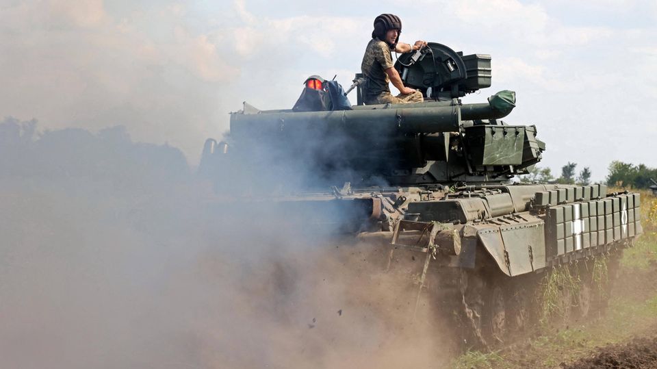 Ukrainischer Panzer bei einer Übung