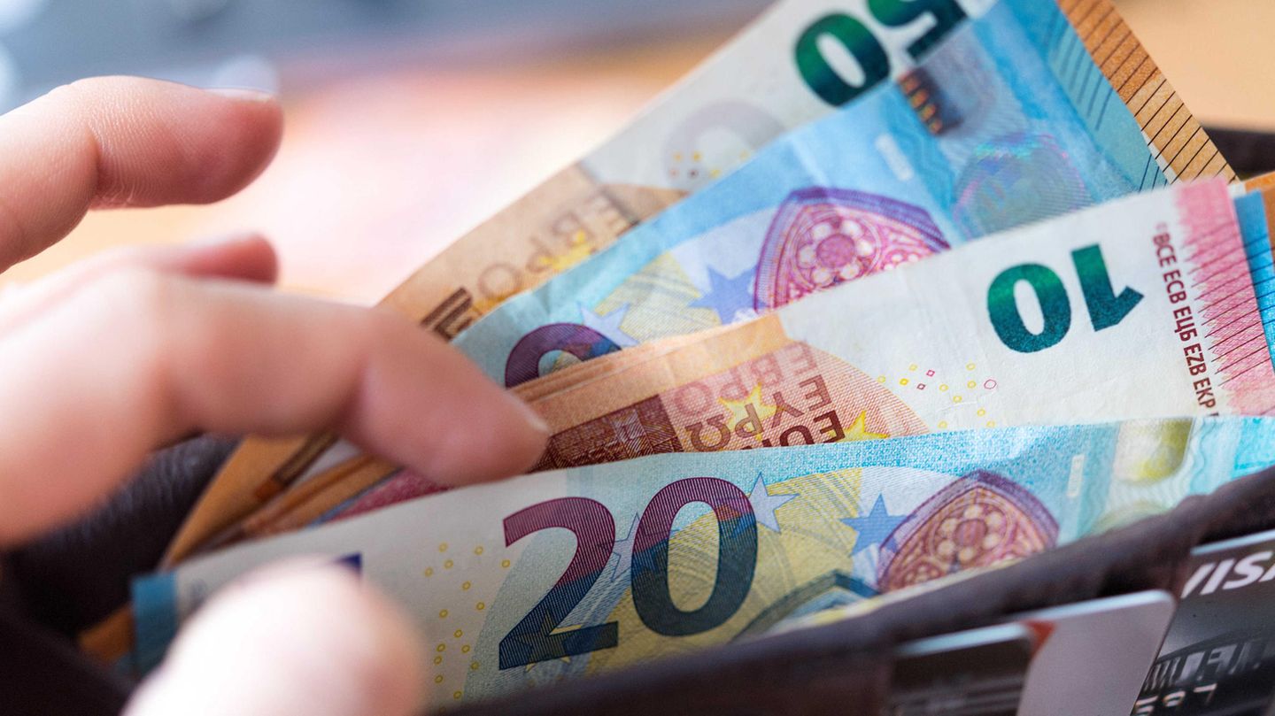 Calculation: The minimum wage will continue to be ahead of citizens’ money