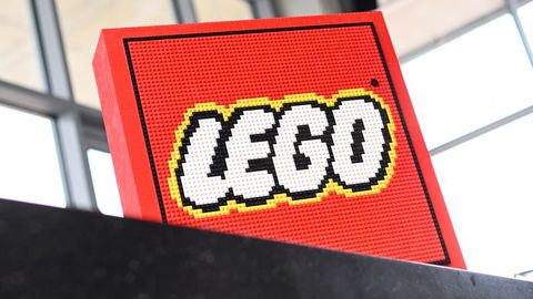 Ein Lego-Logo mit weißen Buchstaben