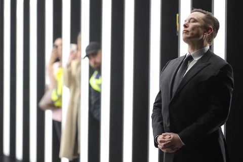 Tesla-Chef Elon Musk bei der Eröffnung seiner Gigafactory in Grünheide bei Berlin am 22. März 2022