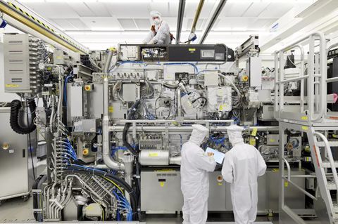 Die Belichter von ASML beherrschen den Markt. Chinesische Wissenschaftler wollen eine eigene, ganz andere Technik entwickeln, um Chips zu belichten.