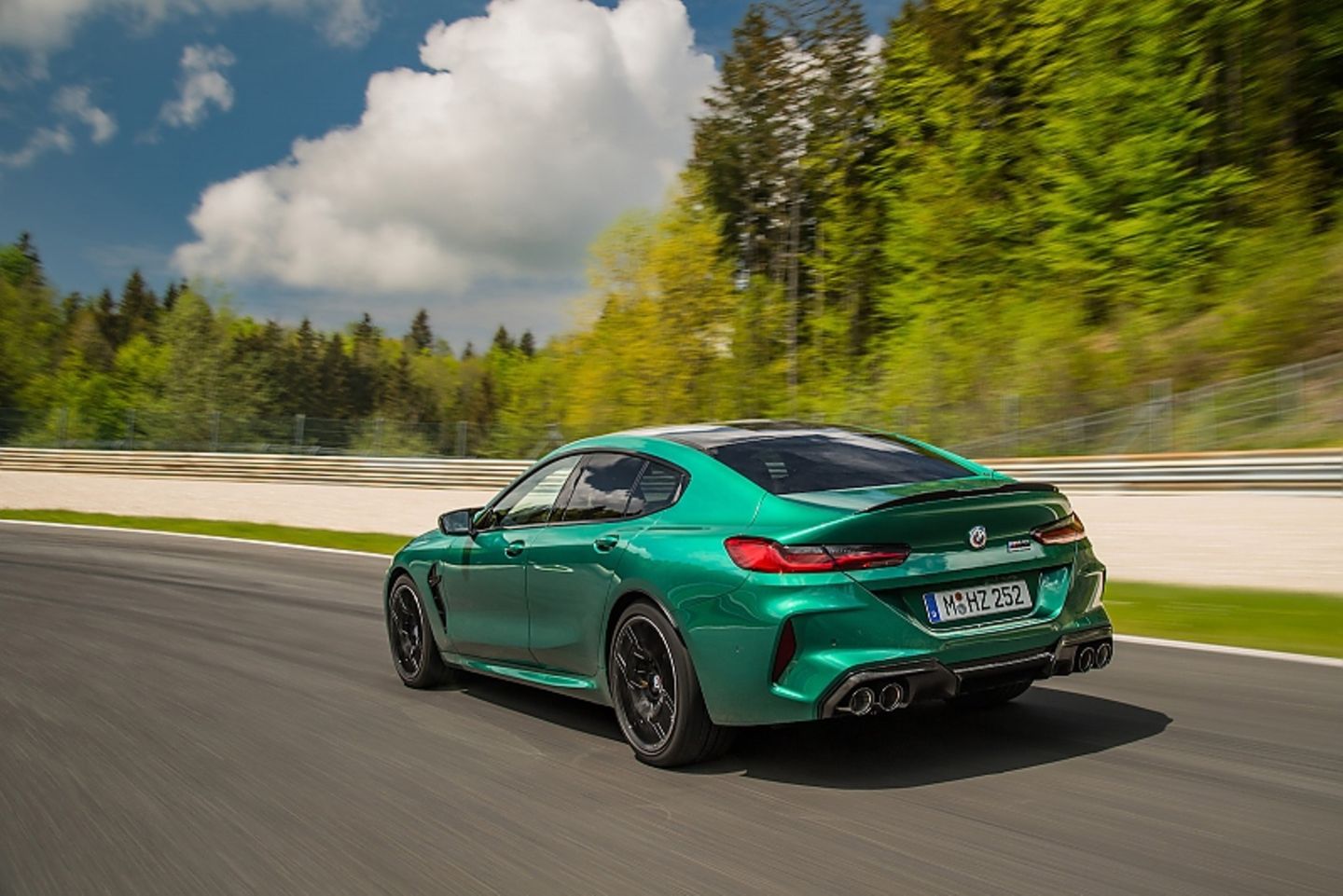 BMW M8 2023