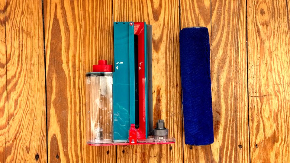 Detect V15s Submarine: Die Reinigung der Bürste ist zwar einfach, durch das langwierige Trocknen aber trotzdem etwas nervig Die Reinigung der Bürste ist zwar einfach, durch das langwierige Trocknen aber trotzdem etwas nervig