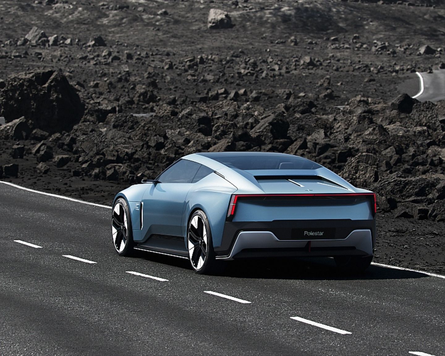 Polestar O2 mit Drohne