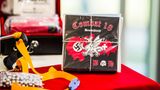 Zu den vier im Jahr 2020 aufgelösten Vereinigungen zählt auch "Combat 18". Die Zahl im Namen bezieht sich auf die Stelle der Initialen Adolf Hitlers im Alphabet, Kern-Symbol der Gruppe ist ein Drache. Sie agiert auch international, so gilt sie in Kanada als Terrororganisation. Mit dem Verbot von "Combat 18" reagierte Horst Seehofer auf den Mord eines Neonazis am Kasseler Regierungspräsidenten Walter Lübcke im Juni 2019 und den Angriff eines schwer bewaffneten Antisemiten vier Monate später auf die Synagoge in Halle. Viele der Mitglieder sollen nach dem Verbot zur rechtsextremen Gruppierung "Brothers of Honour" gewechselt sein.
