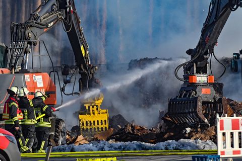 Feuerwehreinsatz an der Tesla-Gigafactory in Grünheide