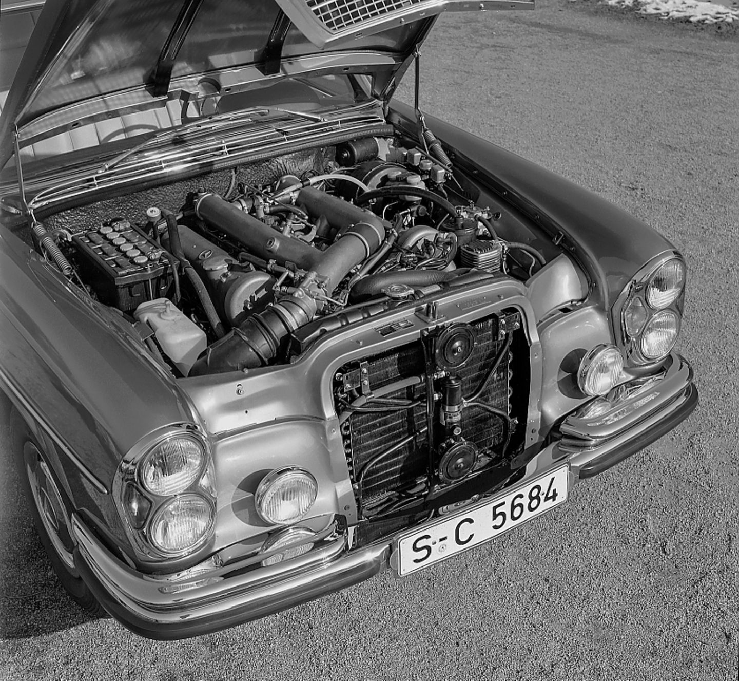 Mercedes 300 SEL 6.3 der Baureihe W 109