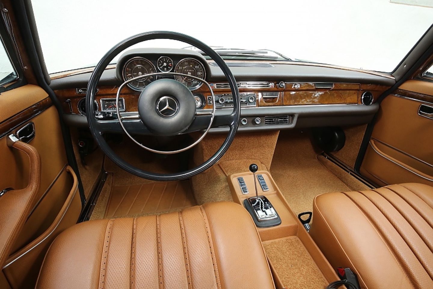 Mercedes 300 SEL 6.3 der Baureihe W 109