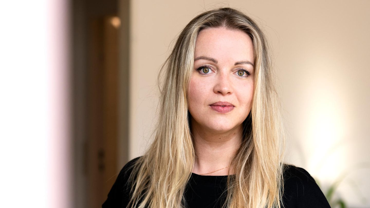Portrait der Kölner Journalistin Karolina Kaltschnee