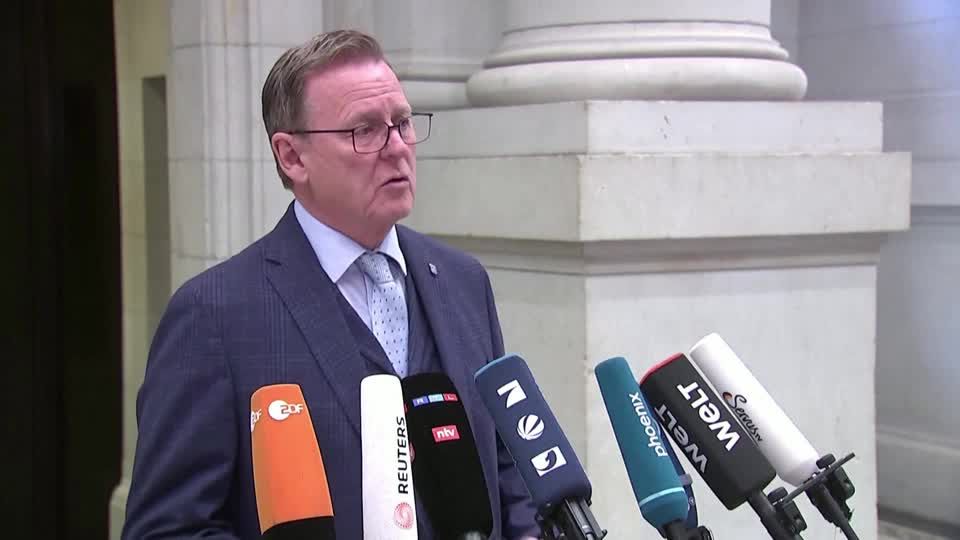 Video: "Reines AfD-Sprech" - SPD, Grüne und Linke kritisieren Merz' Asyl-Aussage