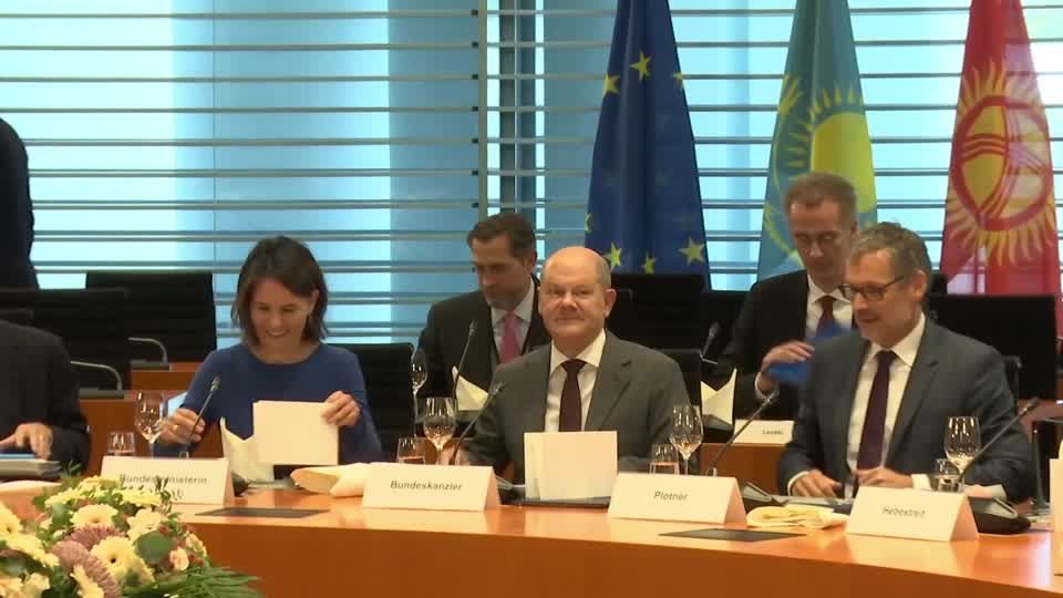 Video: Staatschefs und Repräsentanten früherer Sowjetrepubliken zu Gast in Berlin