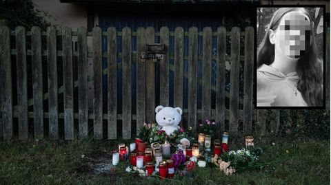 Am Fundort der Leiche von Marie Sophie aus Bad Emstal haben Trauernde Kerzen entzündet und Blumen niedergelegt