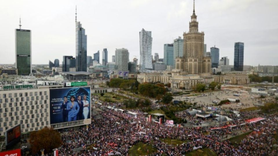 Teilnehmer bei "Marsch der Millionen Herzen" in Warschau