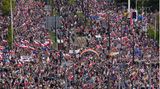 Tausende Menschen versammelten sich zum Marsch zur Unterstützung der Opposition gegen die PiS-Partei