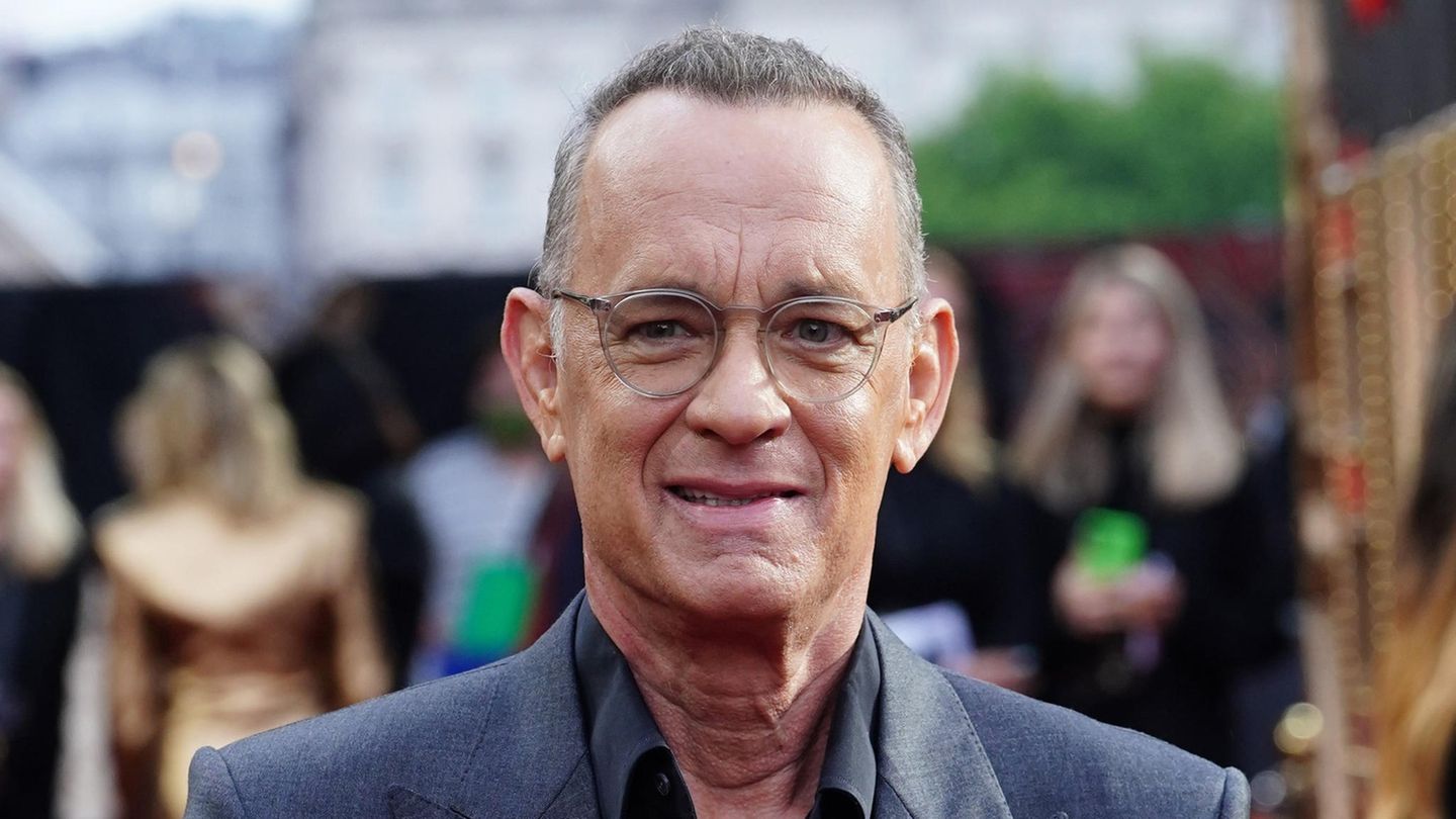 Tom Hanks warns his fans about fake advertising videos