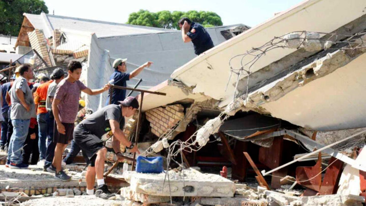 México: 10 personas murieron al desplomarse el techo de una iglesia durante un servicio religioso