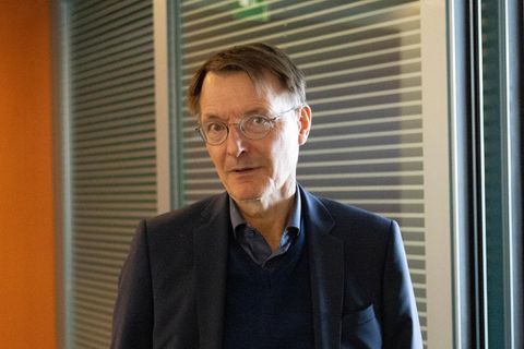 Bundesgesundheitsminister Karl Lauterbach löst eine Diskussion über den Verdienst von Ärztinnen und Ärzten aus