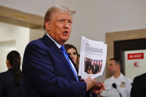 Donald Trump wütete vor den Türen des Gerichtssaals gegen Richter und Staatsanwältin und warf ihnen erneut eine "Hexenjagd" vor