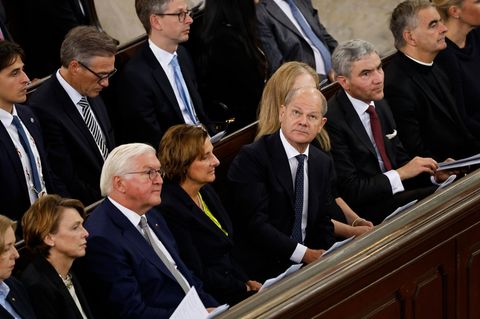 33 Jahre Wiedervereinigung: Von Olaf Scholz bis Olivia Jones – Hunderttausende feiern Tag der Deutschen Einheit in Hamburg