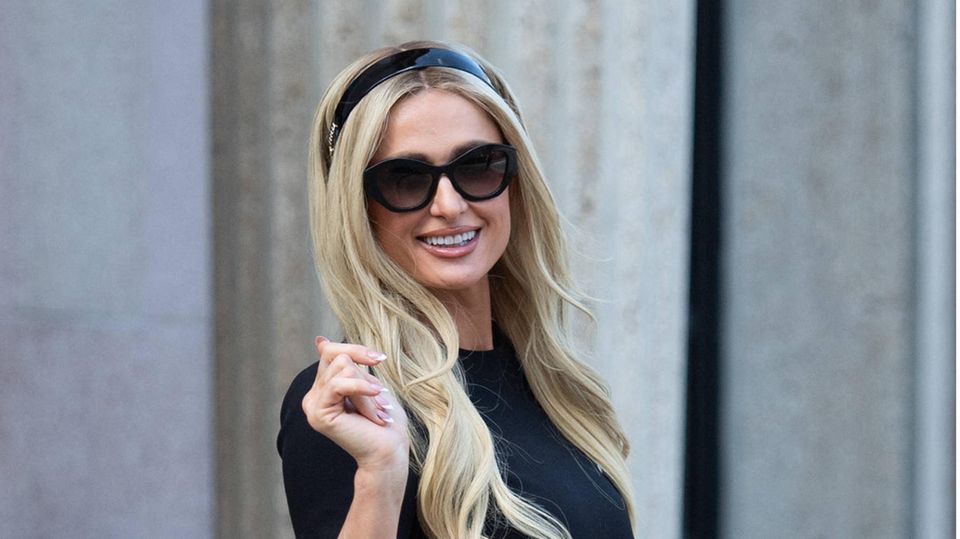 It-Girl Paris Hilton bei einer Modenschau