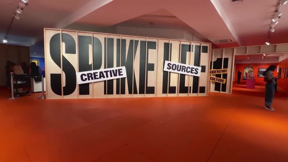 Video: Brooklyn Museum ehrt Filmemacher Spike Lee Video: Brooklyn Museum ehrt Filmemacher Spike Lee