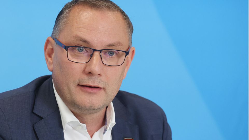 Tino Chrupalla, Vorsitzender der AfD (Archivbild) Tino Chrupalla, Vorsitzender der AfD (Archivbild)