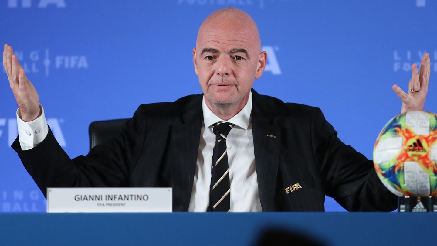 Gianni Infantino in Shanghai, wo der Fifa-Council tagte